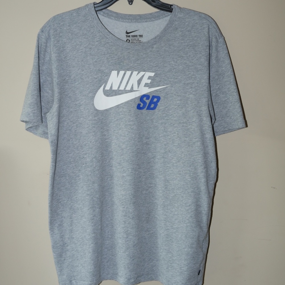 NIKE SB dri fit shirt
